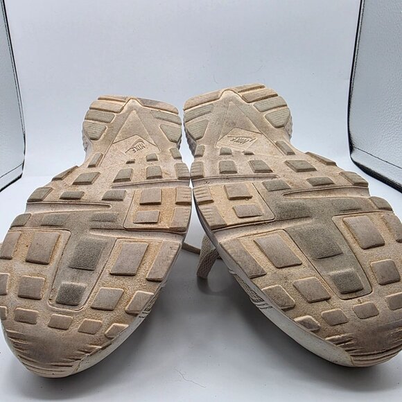 Nike Huarache Run Kids Size 5.5 Triple White Sneaker Shoes Walking Casual